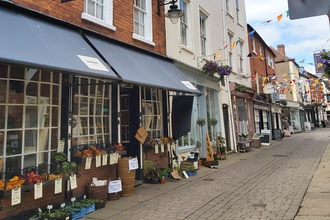 View along shopping street